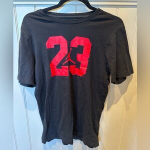 JORDAN Boys Size Extra Large Black & Red Basketball Short Sleeve Tee Shi…